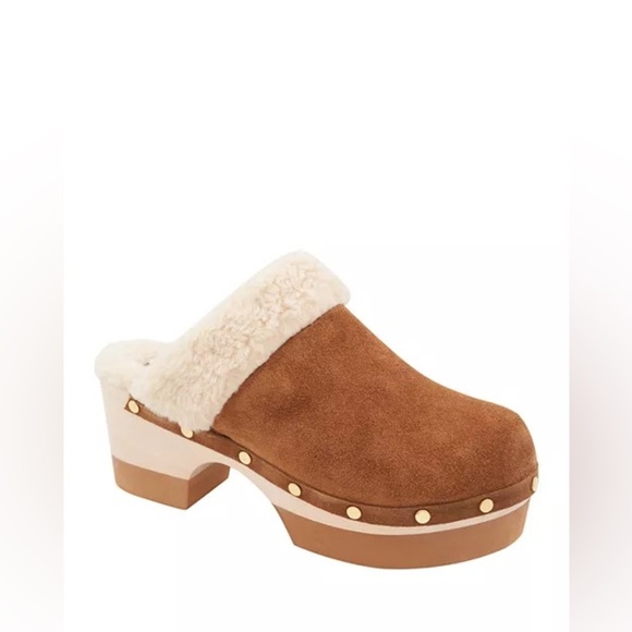 Andre Assous
Women's Olivia Studded Clogs - Picture 1 of 12